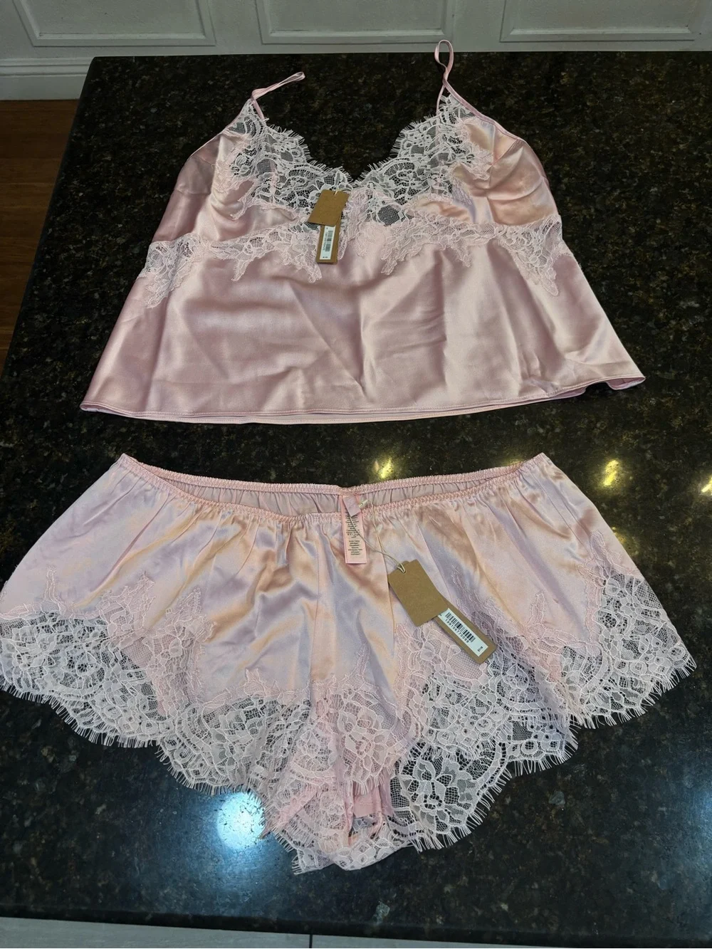 SKIMS Satin Lace Cami & Short Set - Pale Pink